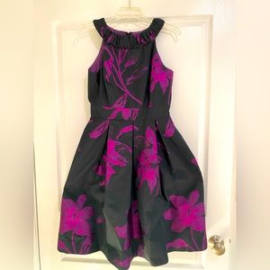 Size 6 Muse Taffeta Dress with Pockets!